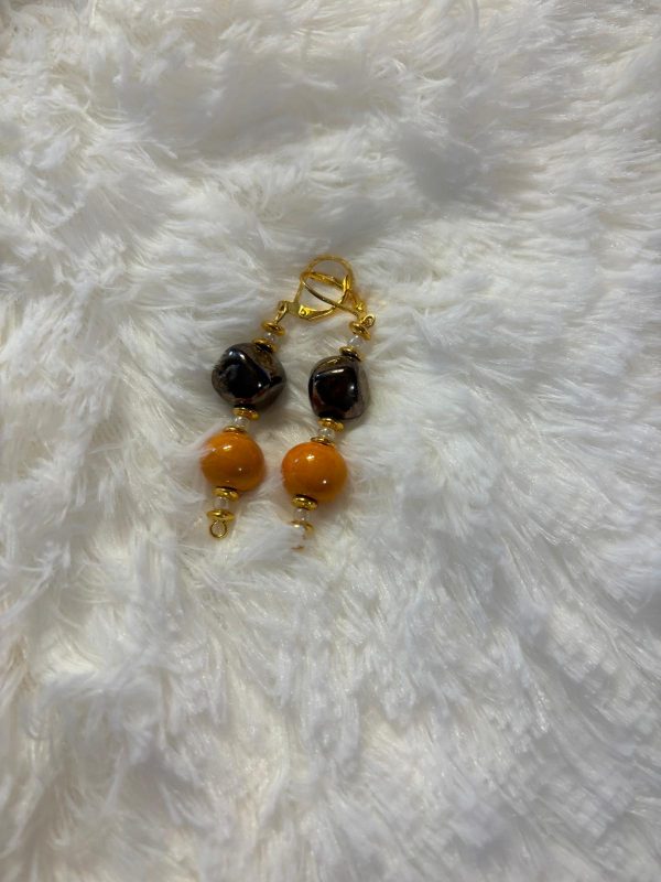 Boucles d'oreilles en céramique jaune marron foncé – Image 2