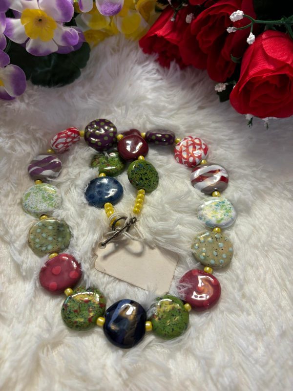 Collier multicolore vert en céramique – Image 3