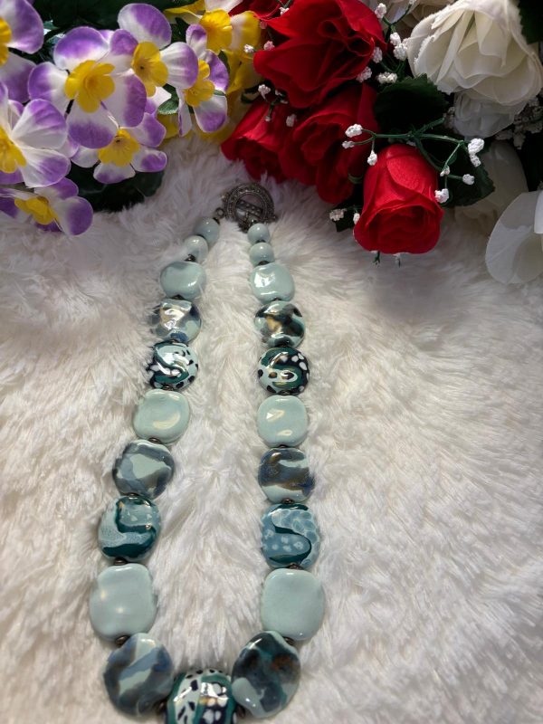 Collier multi couleurs bleu en céramique – Image 4