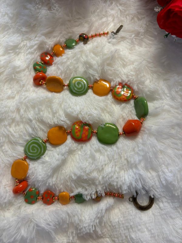 Collier multicolore vert, orange en céramique / 45 cm – Image 5