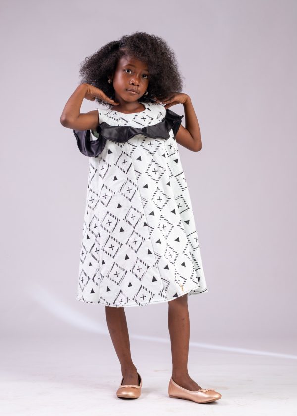 Robe fille bleue claire en bogolan / taille: 6 ans
