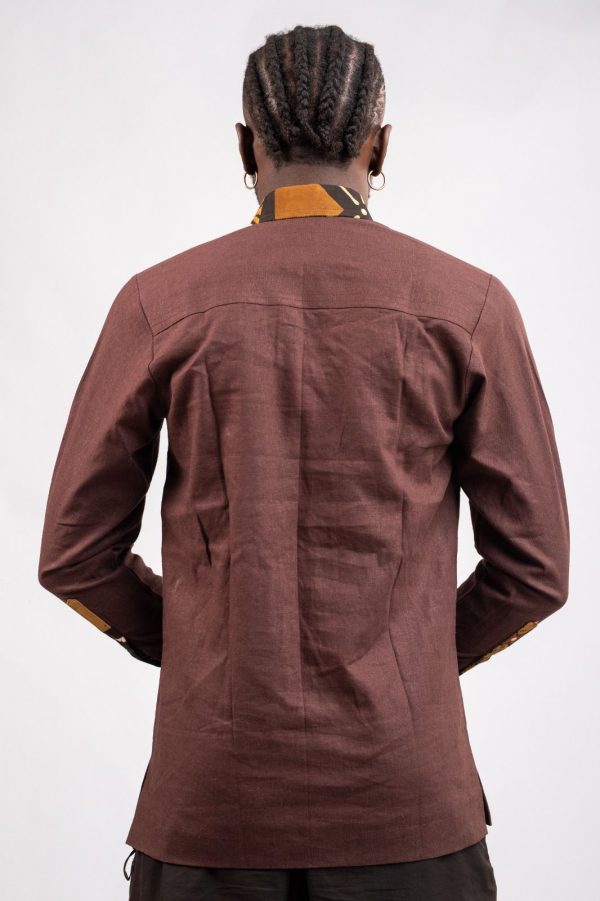 Chemise marron en tissu 100% coton avec col au motif Bogolan / taille: 38 – Image 5