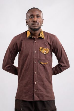 Chemise marron en tissu 100% coton avec col au motif Bogolan / taille: 38