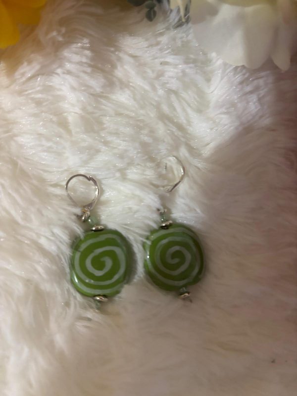 Boucles d'oreilles en céramique vertes – Image 2