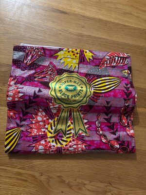 Grand Super Wax Hollandais orné de paillettes argentées Longueur 5.486m/ largeur 1.17m